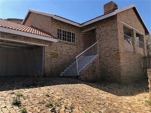 3 Bed House in Azaleapark
