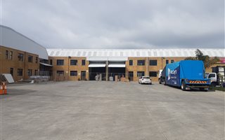 960 m² Industrial space in Killarney Gardens