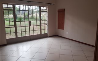 2 Bedroom Garden Cottage in Bridle Park