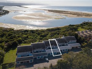 4 Bed Apartment in Poortjies
