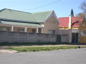 6 Bed House in Southernwood
