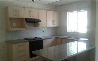 1 Bedroom Flat in White River AH