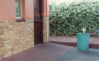 1 Bedroom Garden Cottage in Discovery