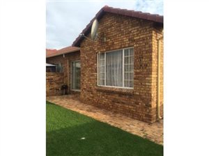 2 Bed House in Kyalami Hills