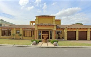 5 Bedroom House in Kleinbron Estate