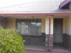 4 Bed House in Daspoort