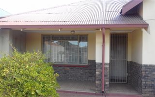 4 Bedroom House in Daspoort