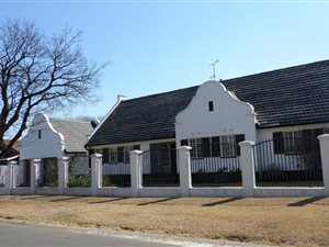4 Bed House in Albemarle
