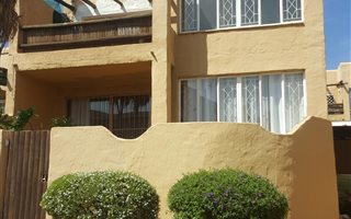 2 Bedroom Apartment in Roodekrans