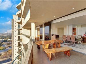 3 Bed Apartment in Morningside