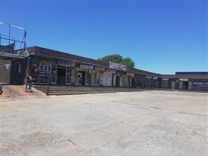 5200 m² Retail Space in Daspoort