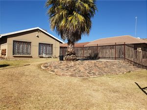 16 ha Farm in Magaliesburg