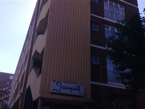 Bachelor apartment in Arcadia