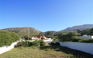 650 m² Land available in Kwaaiwater