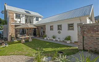 3 Bedroom House in Voelklip