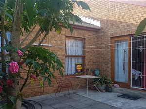 3 Bedroom House in Strand South