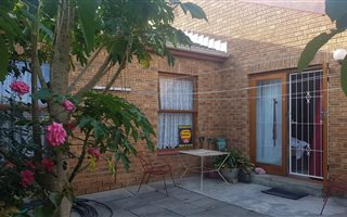 3 Bedroom House in Strand South