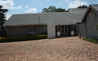 660 m² Office Space in Bryanston