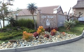 2 Bedroom Simplex in Greenstone Hill