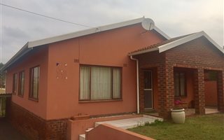 3 Bedroom House in Woodlands