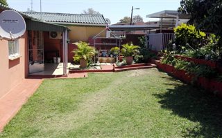 3 Bedroom House in Grove End