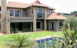 4 Bedroom House in Midstream Estate