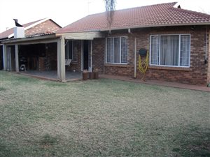3 Bed Townhouse in Rietvalleirand