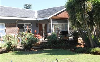 1.1 ha Land available in Poortview