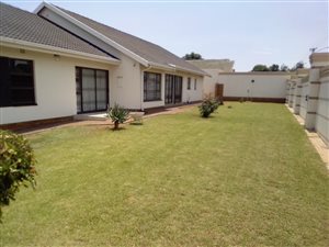7 Bed House in Roodekop