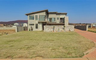 4 Bedroom House in Eye of Africa