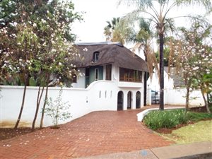 4 Bed House in Lynnwood Glen
