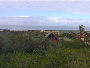 1017 m² Land available in Outeniqua Strand
