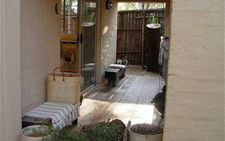 1 Bedroom Apartment in Craighall Park