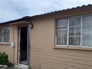 2 Bed House in Bonteheuwel
