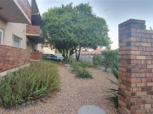 2 Bed Apartment in Parow Valley