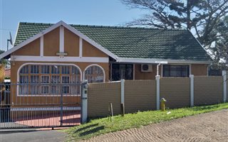3 Bedroom House in Grosvenor
