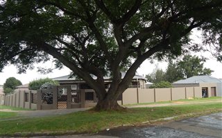 4 Bedroom House in Krugersdorp Central