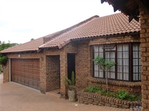 3 Bed Apartment in Lynnwood