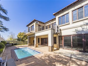 4 Bed House in Waterkloof Ridge