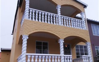 4 Bedroom House in Bombay Heights