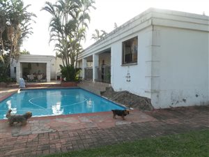 10 Bed House in Shelly Beach
