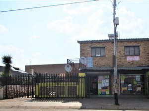 10 Bed Flat in Lenasia