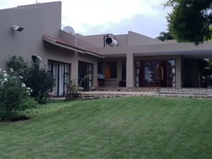 4 Bedroom House in Kyalami Estate