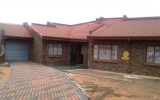 4 Bedroom House in Lethlabile