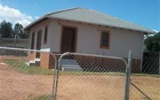 2 Bedroom House in Lenasia South