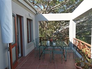3 Bed Apartment in Castleton