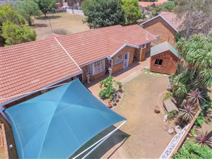 3 Bed House in Sunward Park
