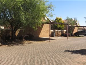2 Bed House in Heuwelsig Estate