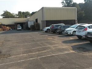 698 m² Commercial space in Pinetown Central