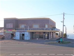 660 m² Retail Space in Bluff